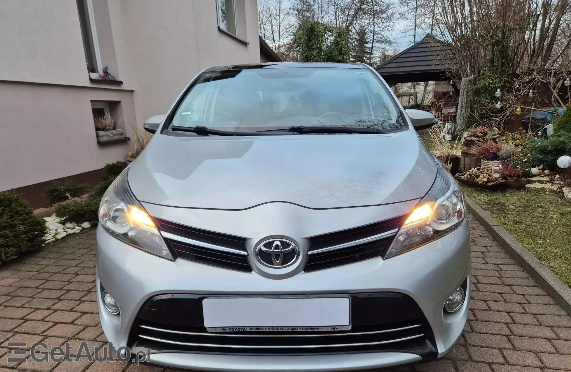 TOYOTA Verso 