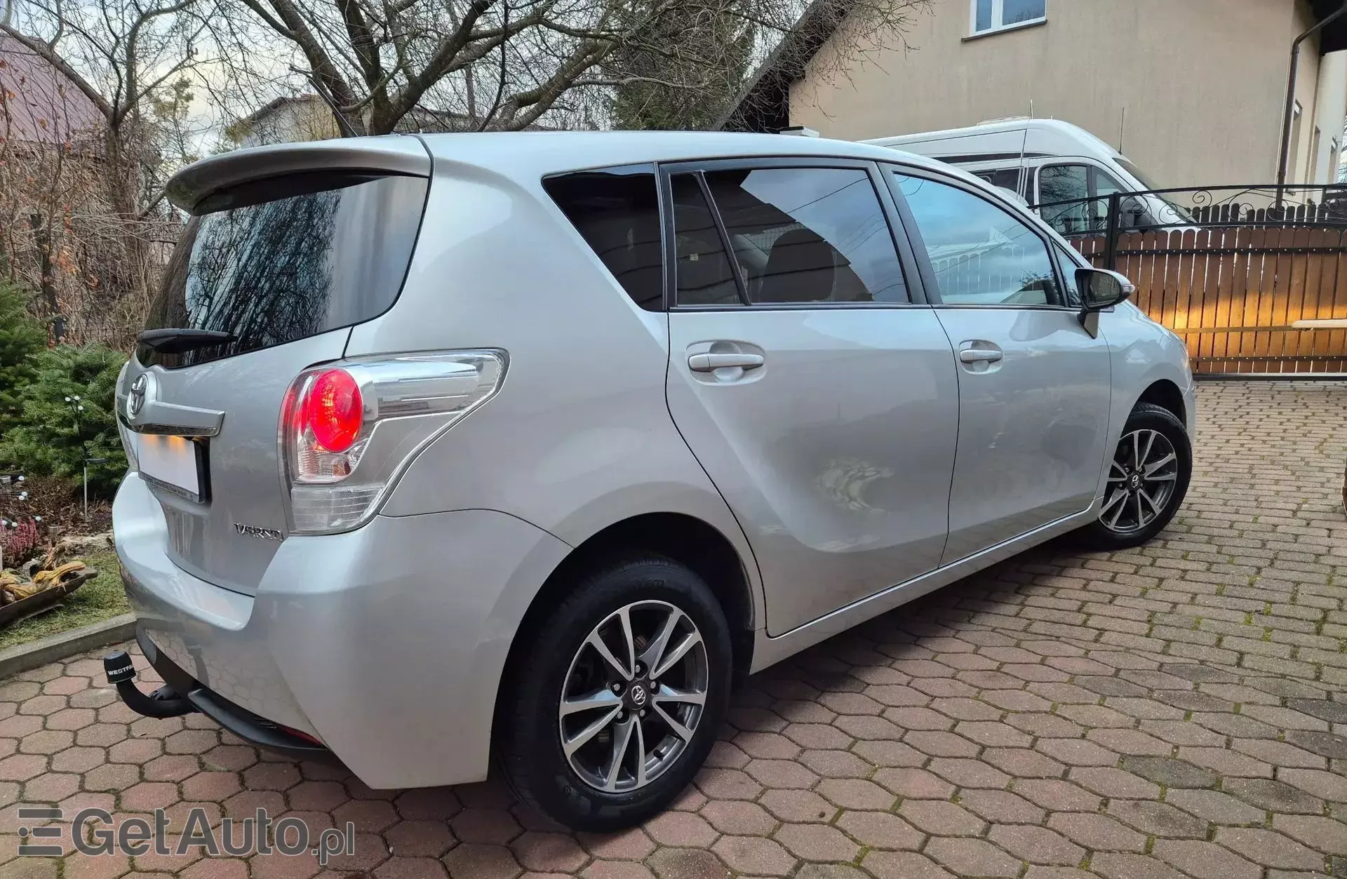 TOYOTA Verso 