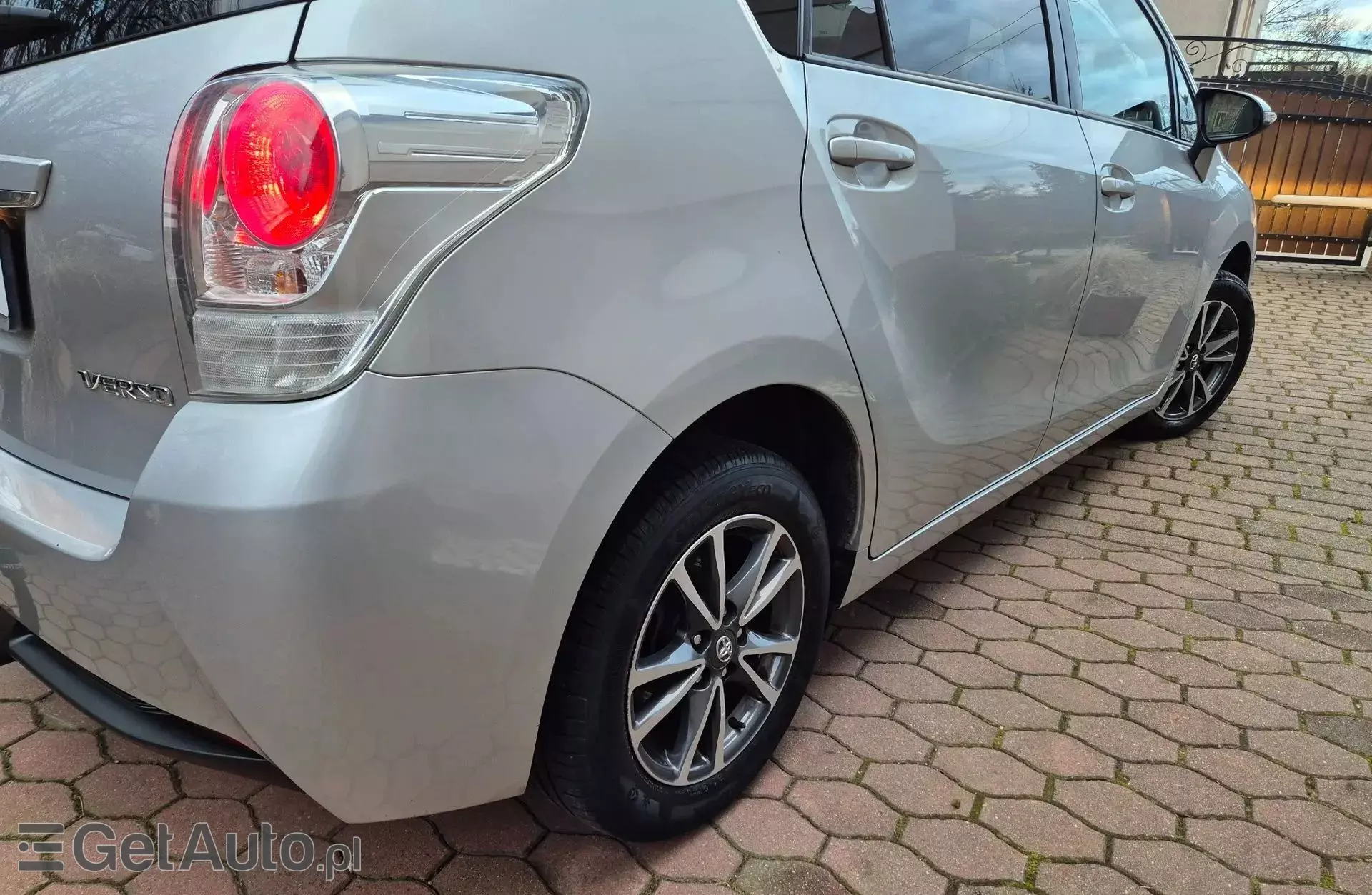 TOYOTA Verso 