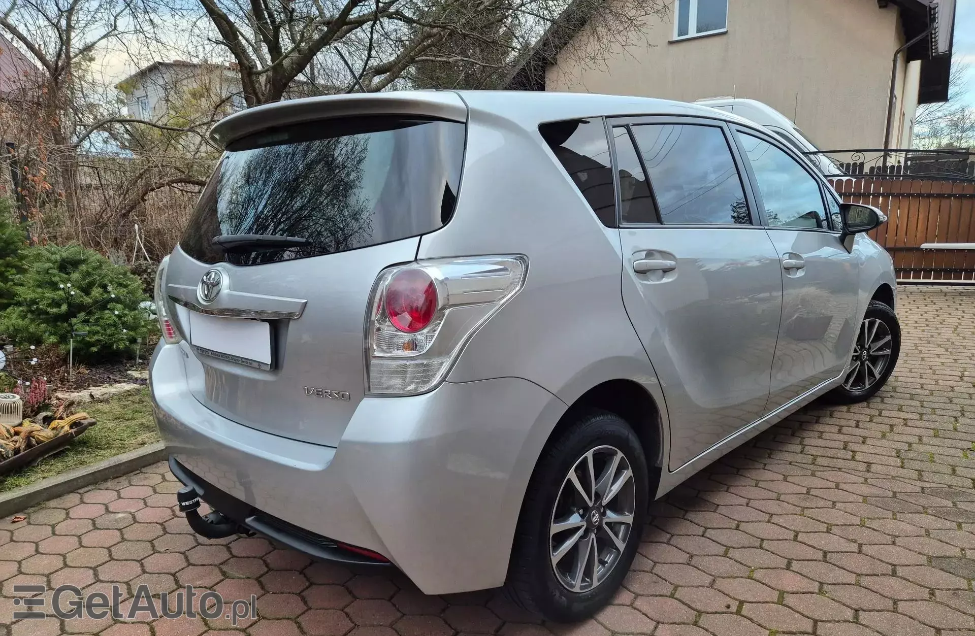 TOYOTA Verso 