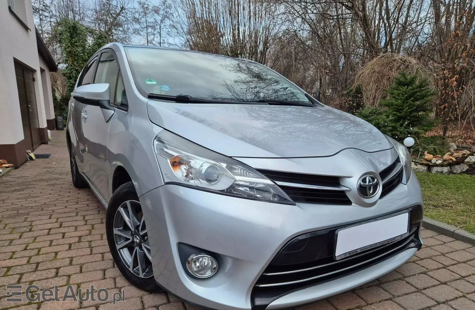 TOYOTA Verso 