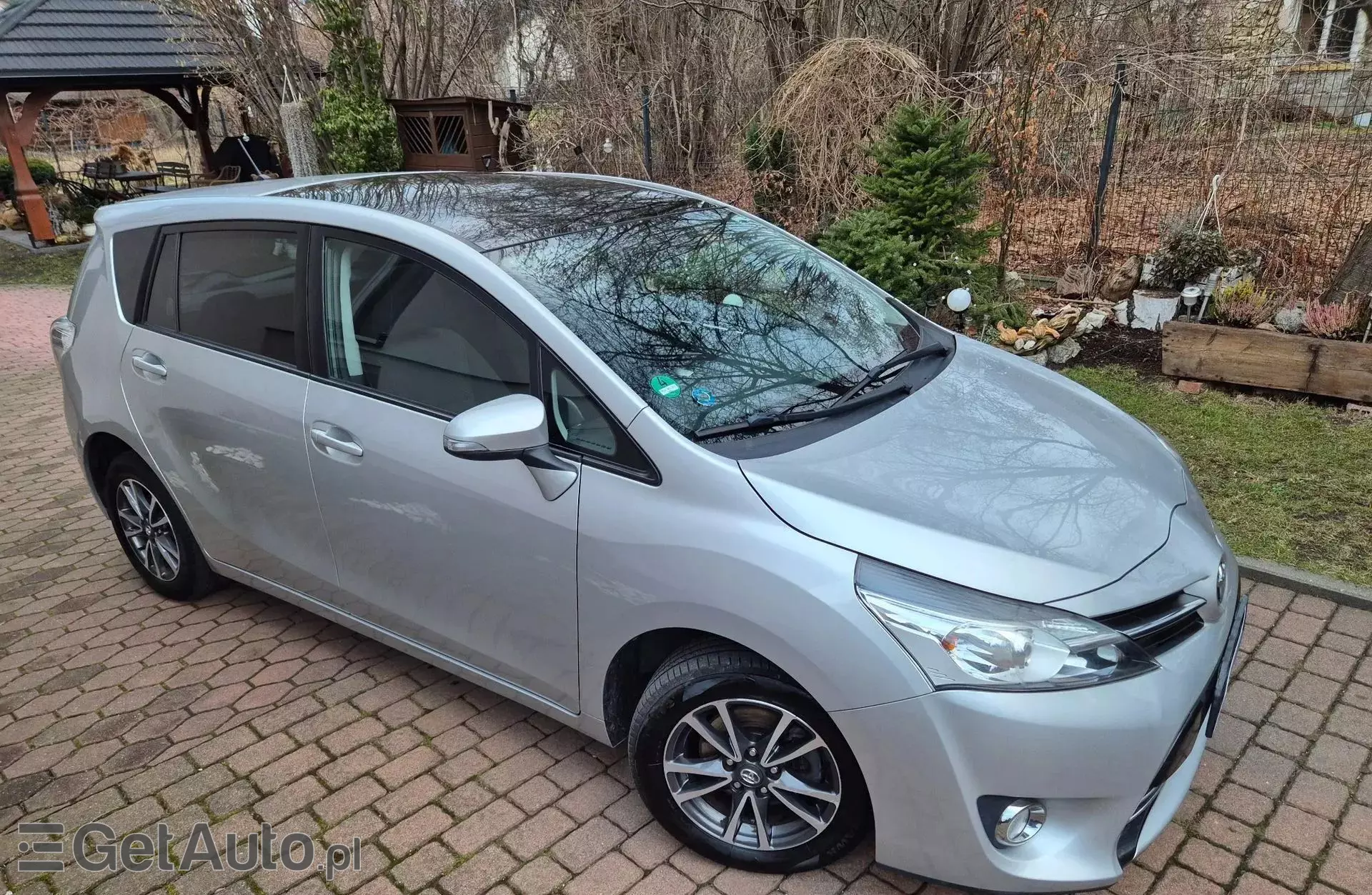 TOYOTA Verso 