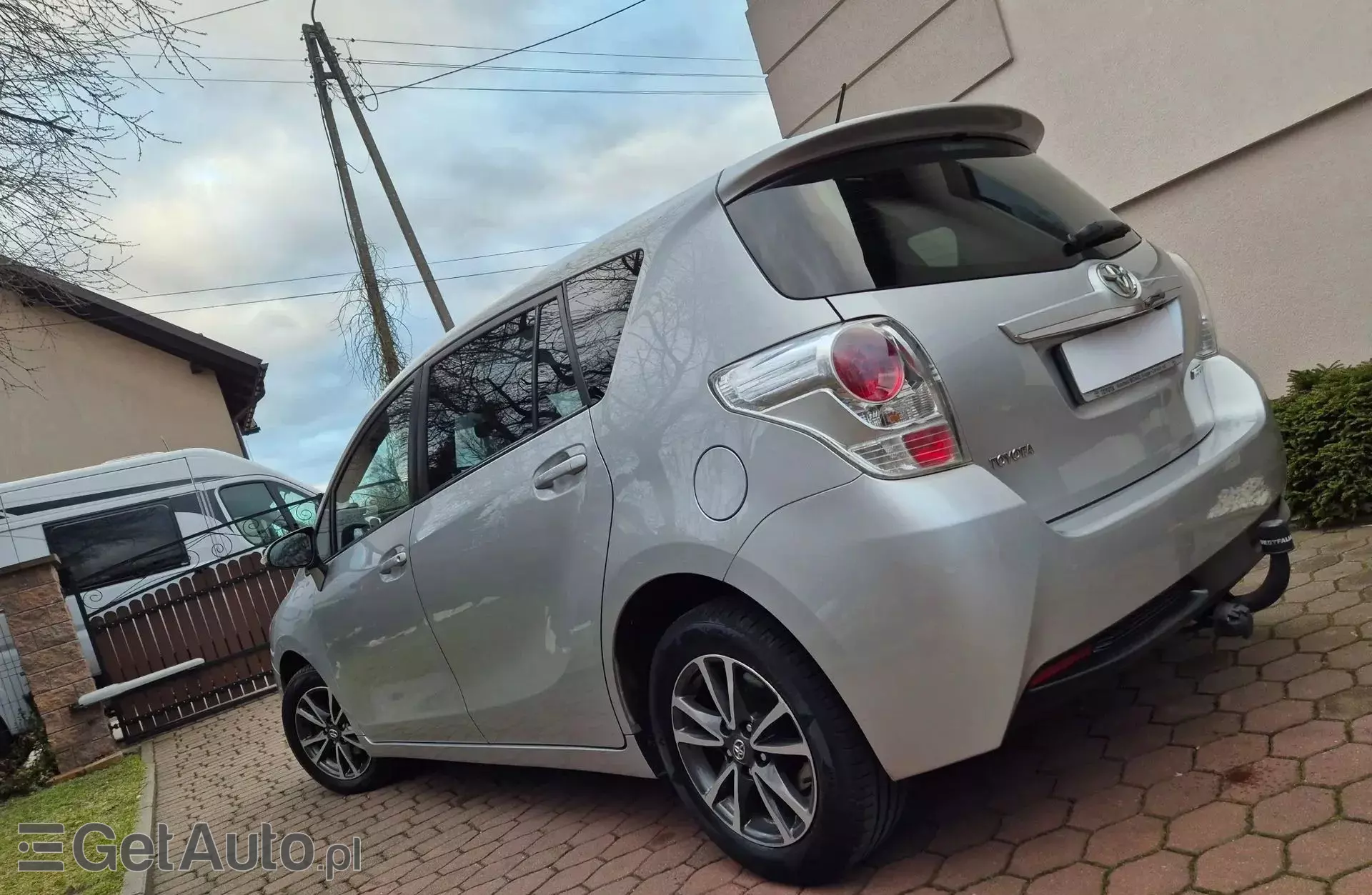 TOYOTA Verso 