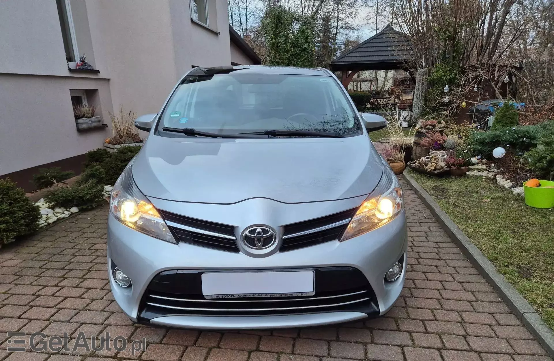TOYOTA Verso 