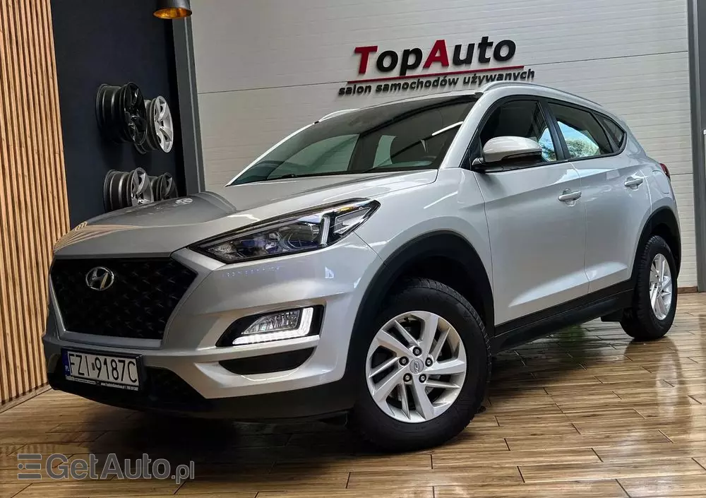 HYUNDAI Tucson 
