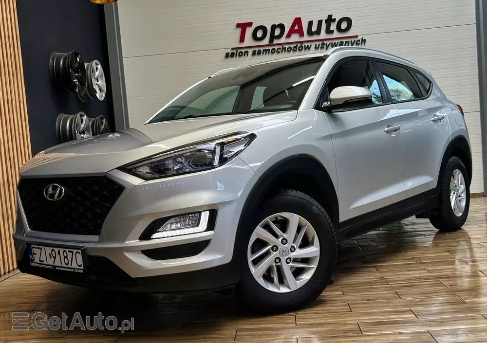 HYUNDAI Tucson 
