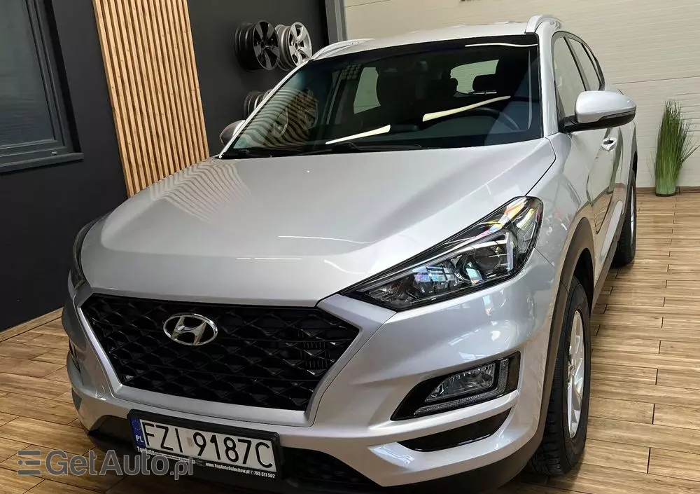 HYUNDAI Tucson 