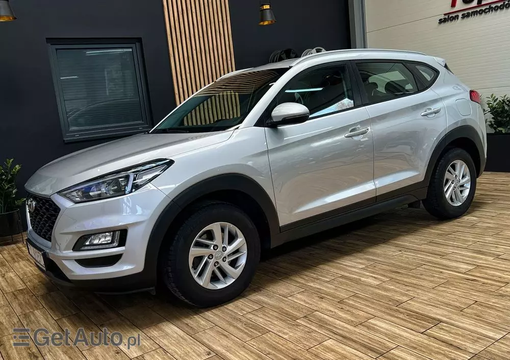 HYUNDAI Tucson 