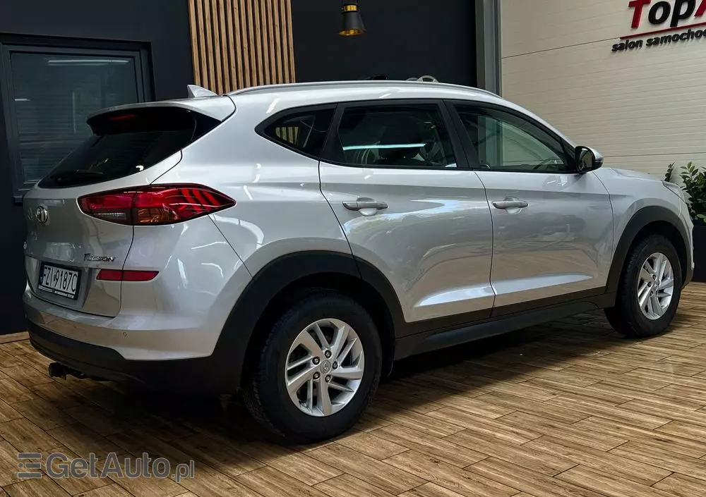 HYUNDAI Tucson 