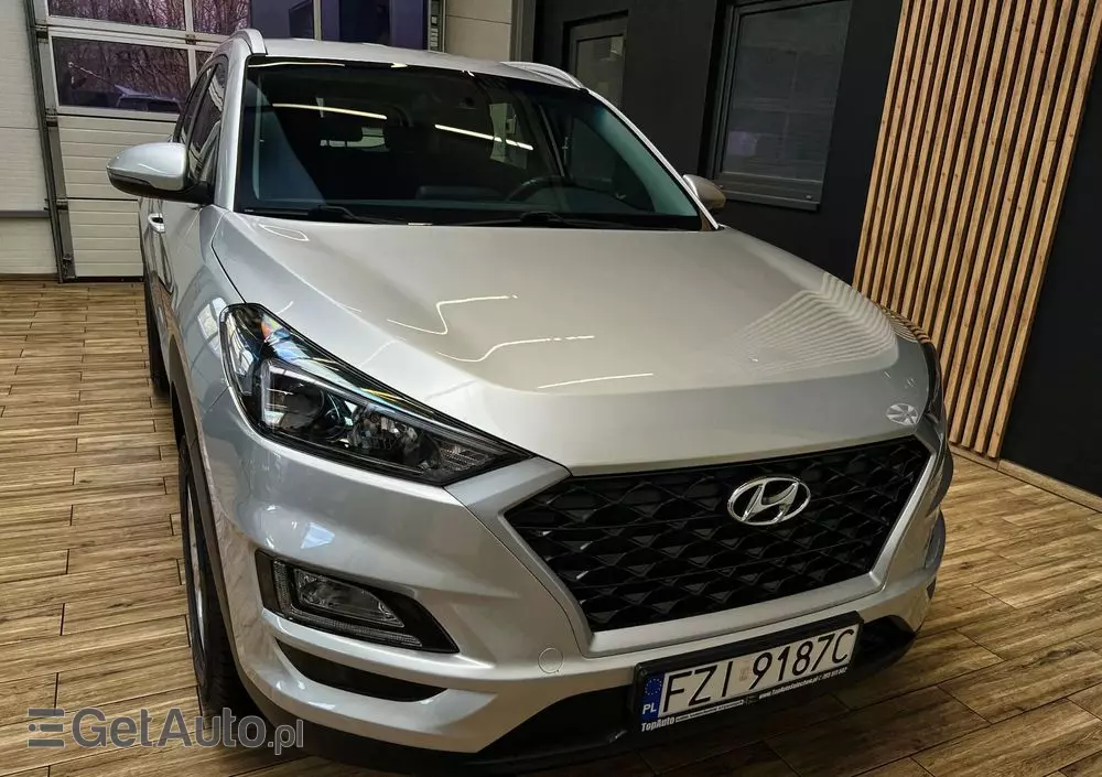 HYUNDAI Tucson 