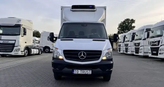 MERCEDES-BENZ SPRINTER 514 CHŁODNIA / WINDA 1000KG /  SALON POLSKA / BEZWYPADKOWY / FAKTURA VAT 23% 