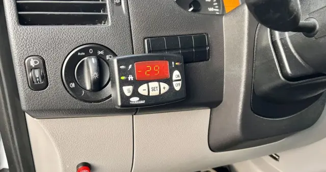 MERCEDES-BENZ SPRINTER 514 CHŁODNIA / WINDA 1000KG /  SALON POLSKA / BEZWYPADKOWY / FAKTURA VAT 23% 