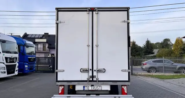 MERCEDES-BENZ SPRINTER 514 CHŁODNIA / WINDA 1000KG /  SALON POLSKA / BEZWYPADKOWY / FAKTURA VAT 23% 