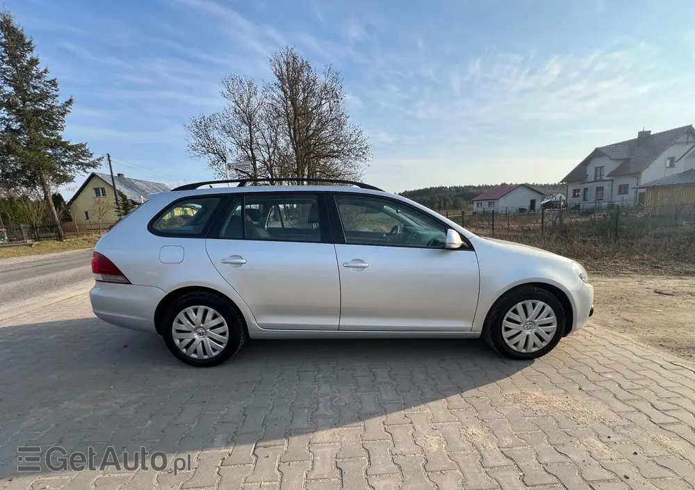 VOLKSWAGEN Golf 1.6 Sportline