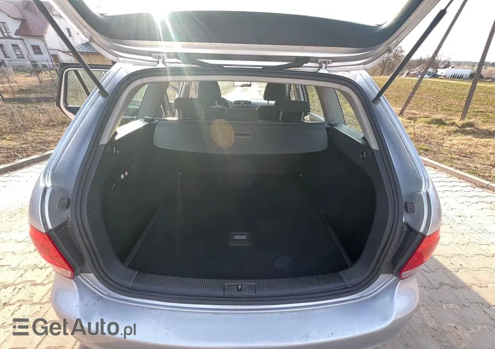 VOLKSWAGEN Golf 1.6 Sportline