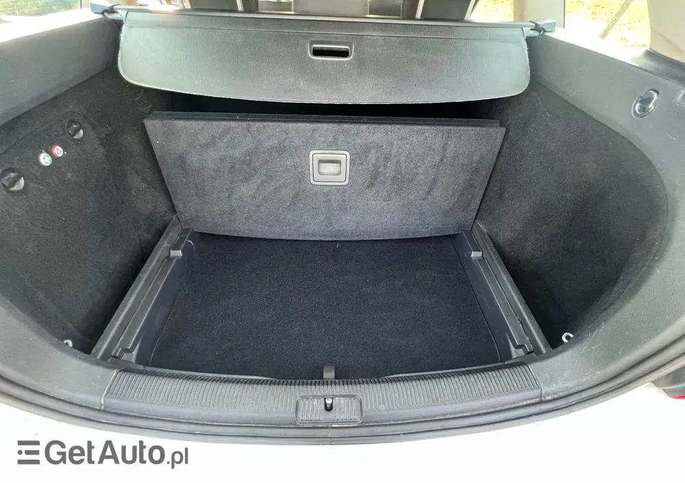 VOLKSWAGEN Golf 1.6 Sportline