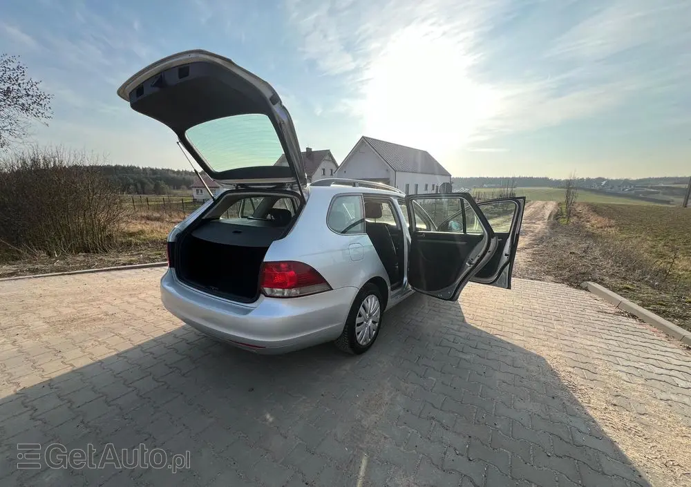 VOLKSWAGEN Golf 1.6 Sportline