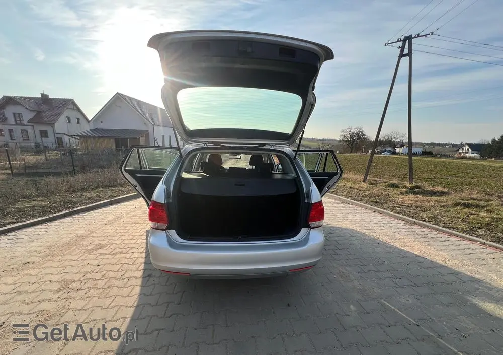 VOLKSWAGEN Golf 1.6 Sportline