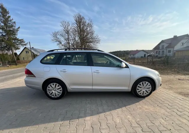 VOLKSWAGEN Golf 1.6 Sportline