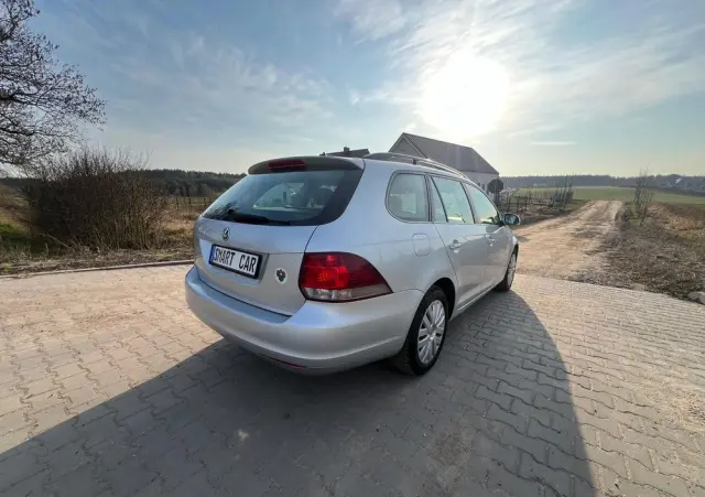 VOLKSWAGEN Golf 1.6 Sportline