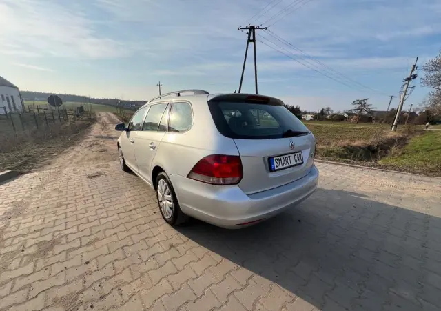 VOLKSWAGEN Golf 1.6 Sportline