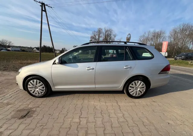 VOLKSWAGEN Golf 1.6 Sportline