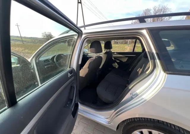 VOLKSWAGEN Golf 1.6 Sportline