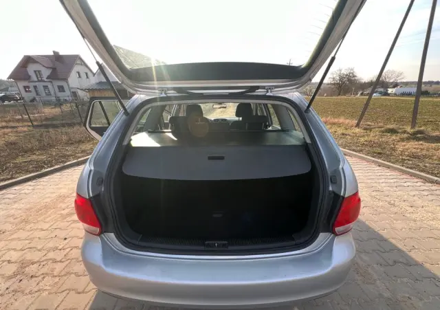 VOLKSWAGEN Golf 1.6 Sportline