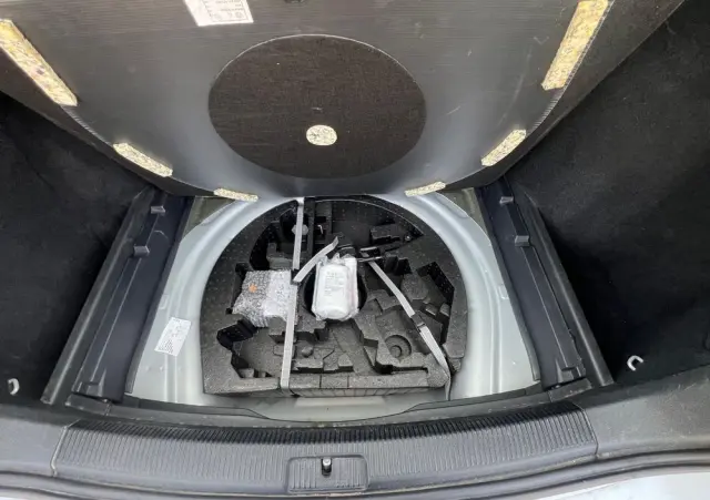 VOLKSWAGEN Golf 1.6 Sportline