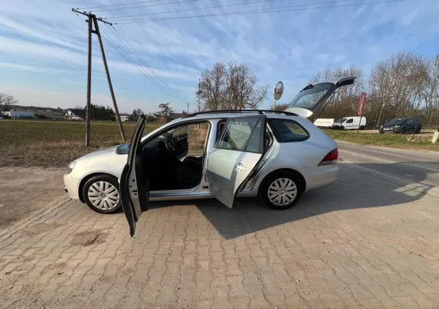 VOLKSWAGEN Golf 1.6 Sportline