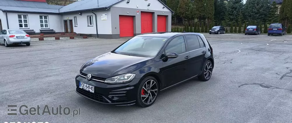 VOLKSWAGEN Golf 1.5 eTSI OPF DSG R-Line
