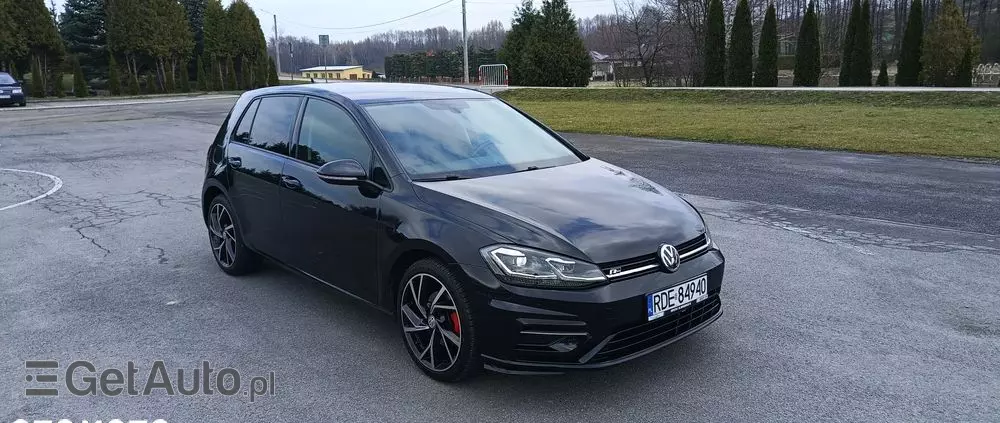 VOLKSWAGEN Golf 1.5 eTSI OPF DSG R-Line