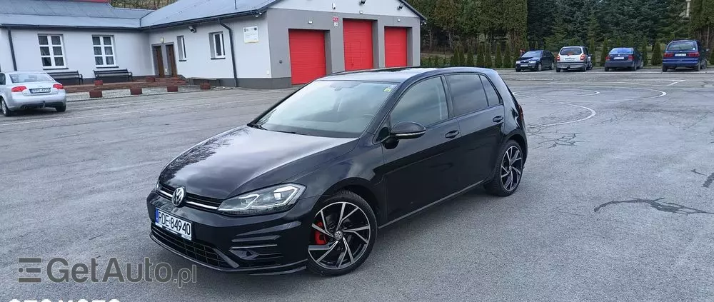 VOLKSWAGEN Golf 1.5 eTSI OPF DSG R-Line