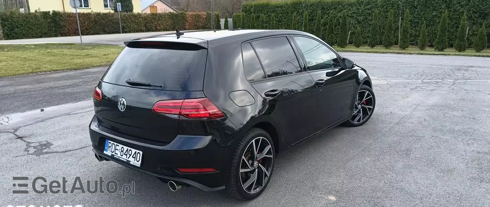 VOLKSWAGEN Golf 1.5 eTSI OPF DSG R-Line