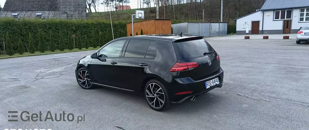 VOLKSWAGEN Golf 1.5 eTSI OPF DSG R-Line