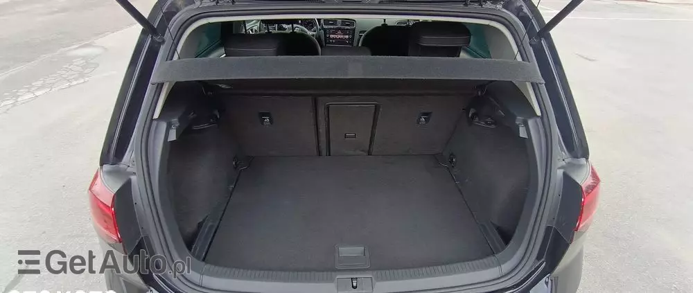 VOLKSWAGEN Golf 1.5 eTSI OPF DSG R-Line