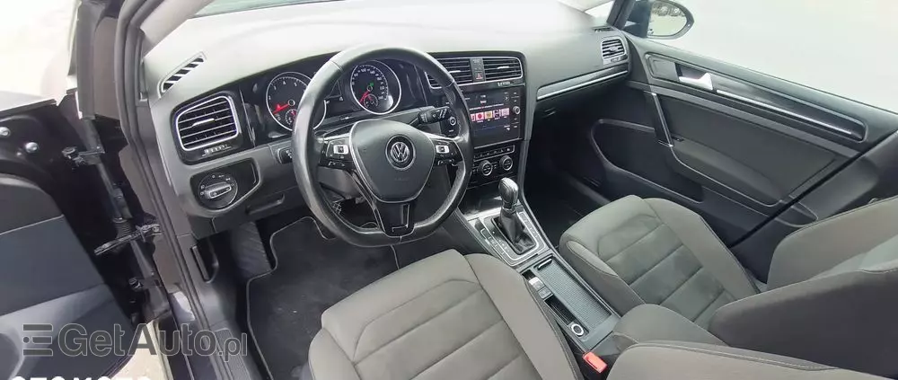 VOLKSWAGEN Golf 1.5 eTSI OPF DSG R-Line