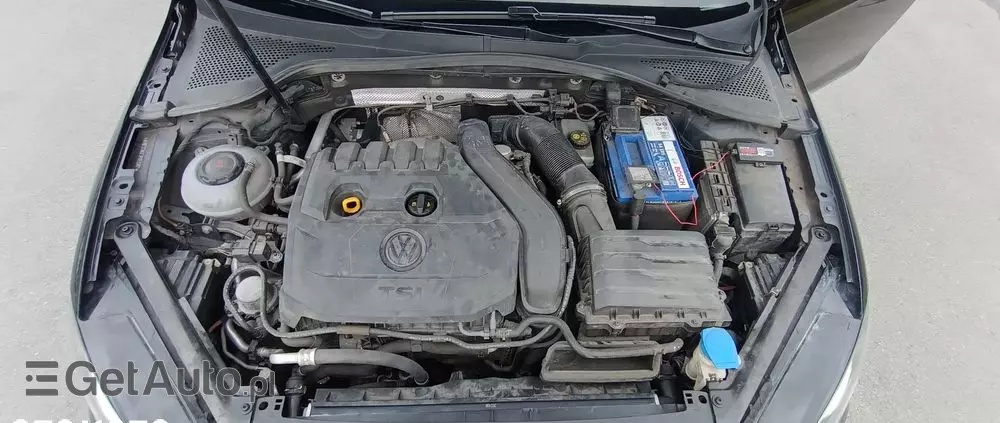 VOLKSWAGEN Golf 1.5 eTSI OPF DSG R-Line