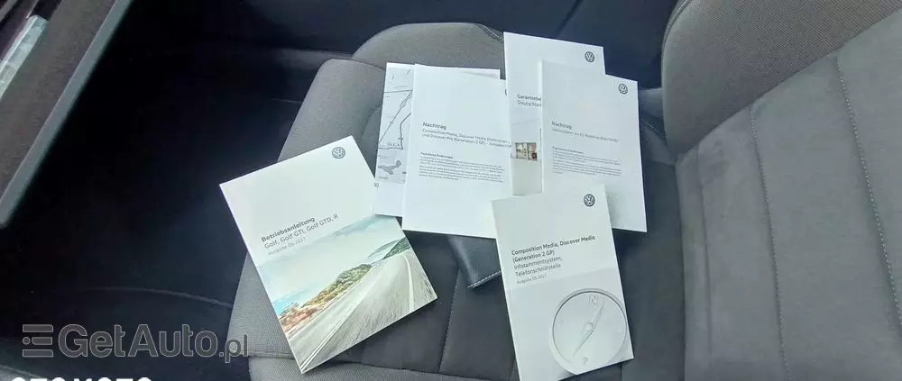 VOLKSWAGEN Golf 1.5 eTSI OPF DSG R-Line