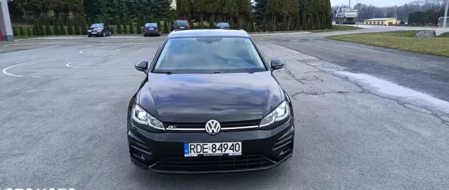 VOLKSWAGEN Golf 1.5 eTSI OPF DSG R-Line