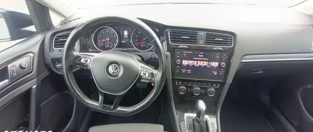 VOLKSWAGEN Golf 1.5 eTSI OPF DSG R-Line