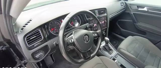 VOLKSWAGEN Golf 1.5 eTSI OPF DSG R-Line