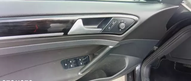 VOLKSWAGEN Golf 1.5 eTSI OPF DSG R-Line