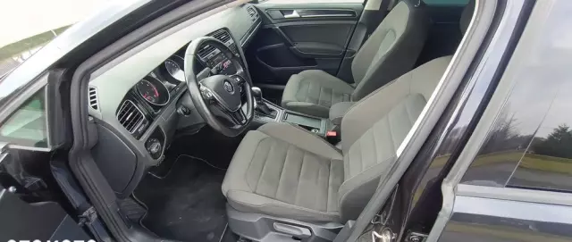 VOLKSWAGEN Golf 1.5 eTSI OPF DSG R-Line