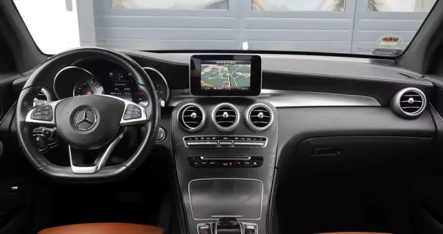 MERCEDES-BENZ GLC 220 d 4-Matic