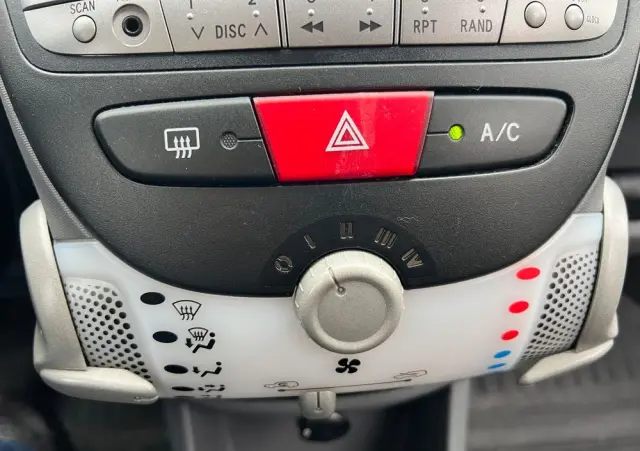 TOYOTA Aygo 1.0 VVT-i Active