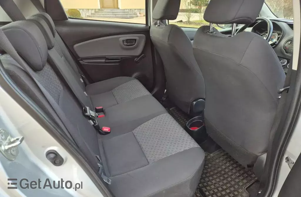 TOYOTA Yaris 