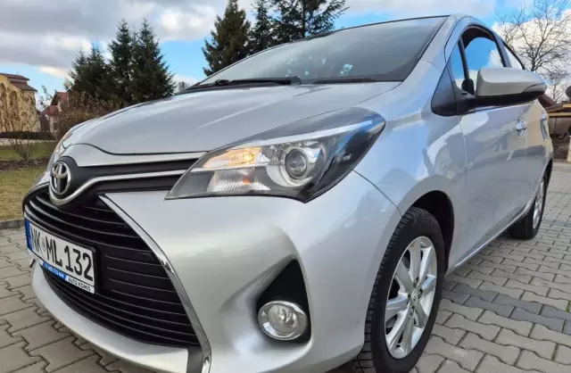 TOYOTA Yaris 