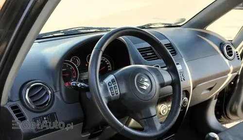 SUZUKI SX4 