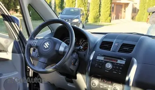 SUZUKI SX4 